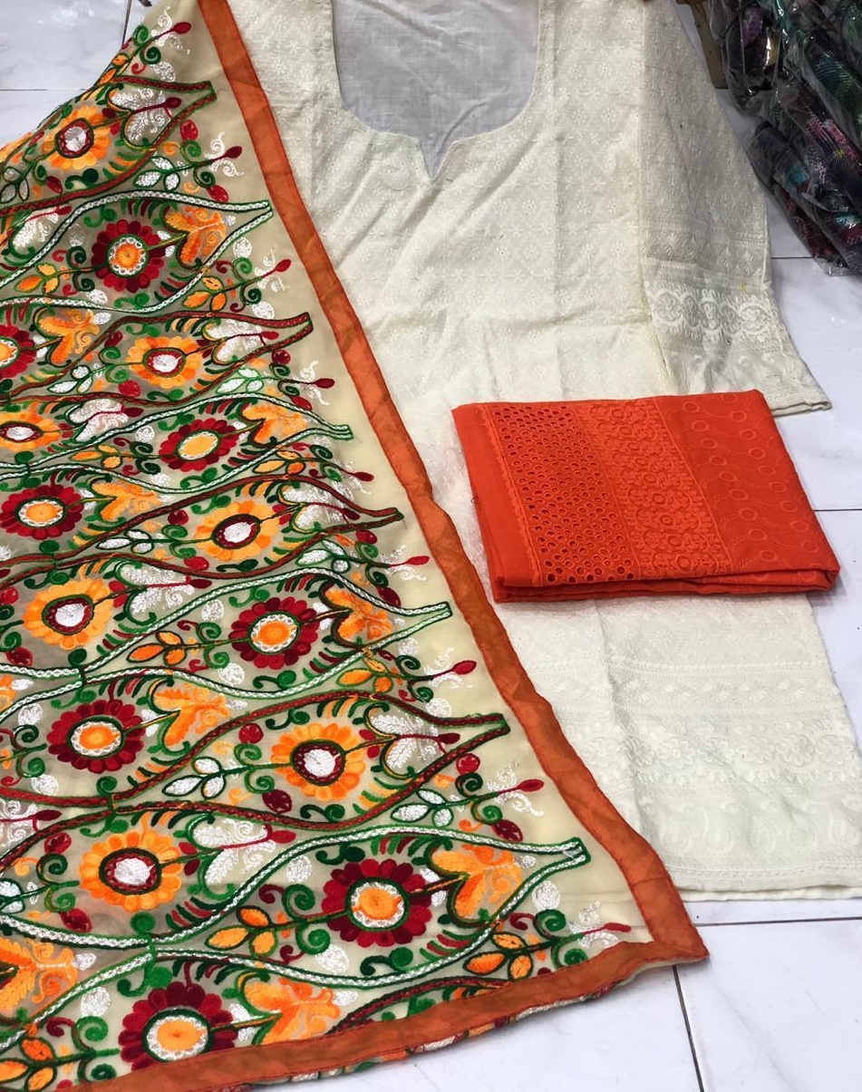 Non Catalog Beautiful Pure Cotton With Heavy Lucknowi Chikan...
