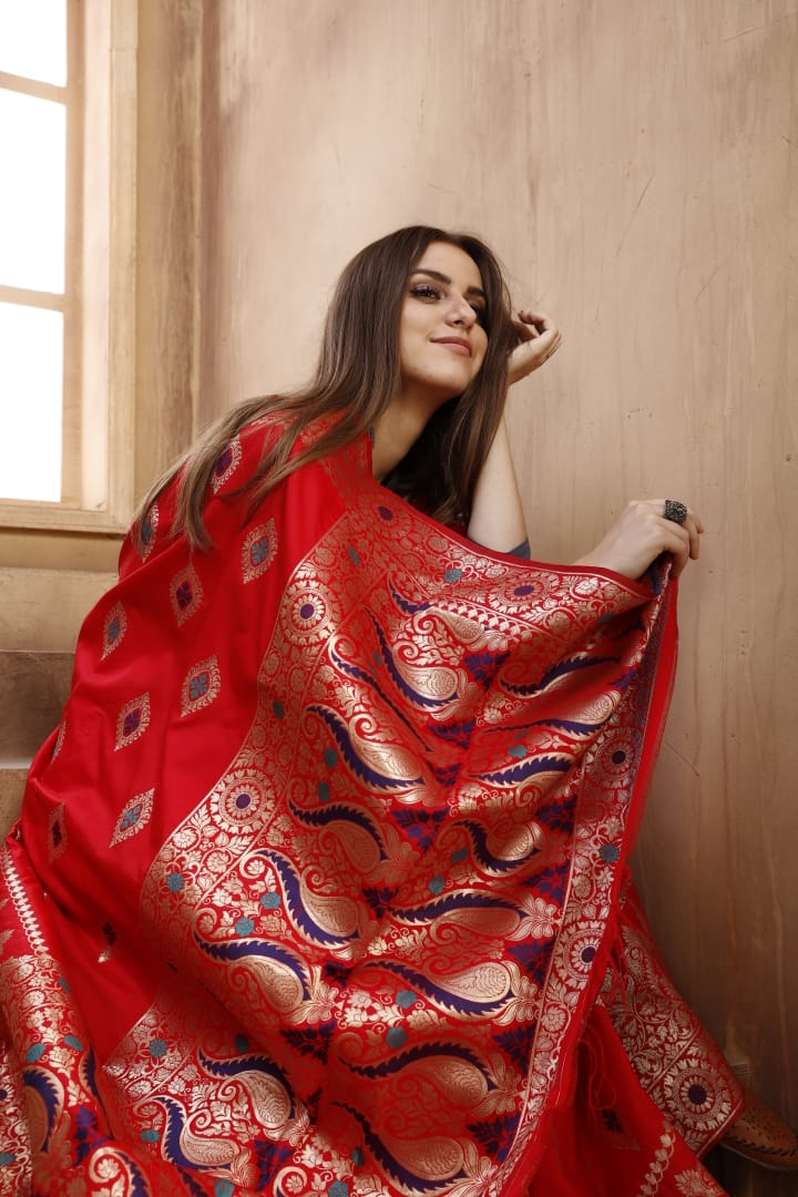 Pavitra Silk Designer Soft Silk Weaving Sarees Collection At...