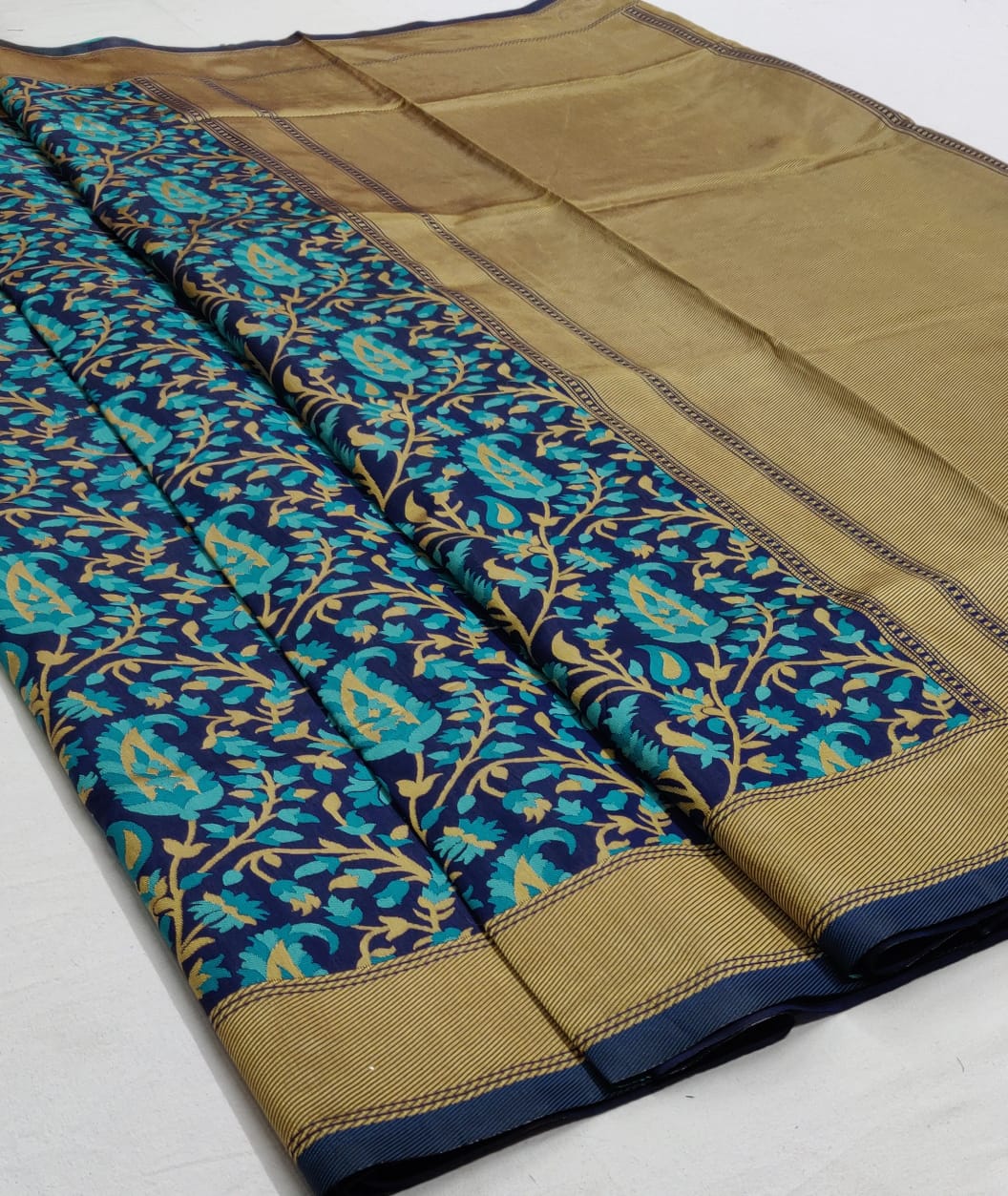 Keshar Silk Designer Traditional Silk Weaving Sarees Collect...