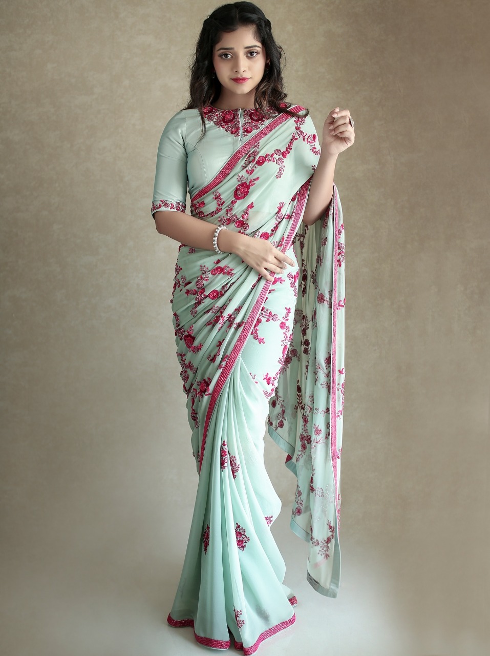 Kt 134 Georgette With Thread Embroidery Work Sarees At Whole...