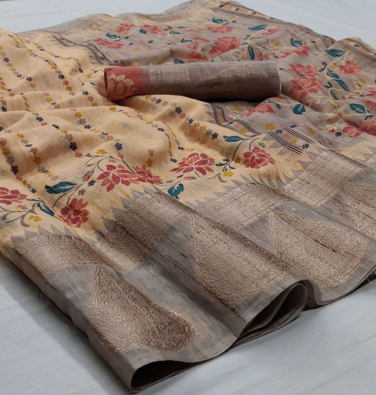 Mrunal Silk Designer Digital Printed Linen Silk With Jacquar...