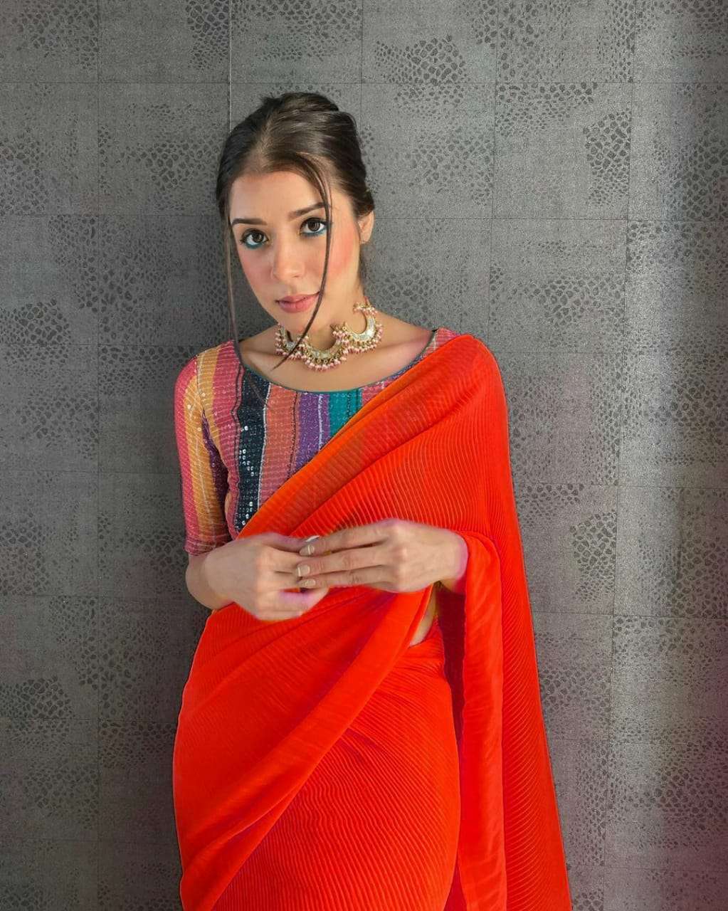 Heavy Georgette Crush With Designer Pattern Saree COLLECTION