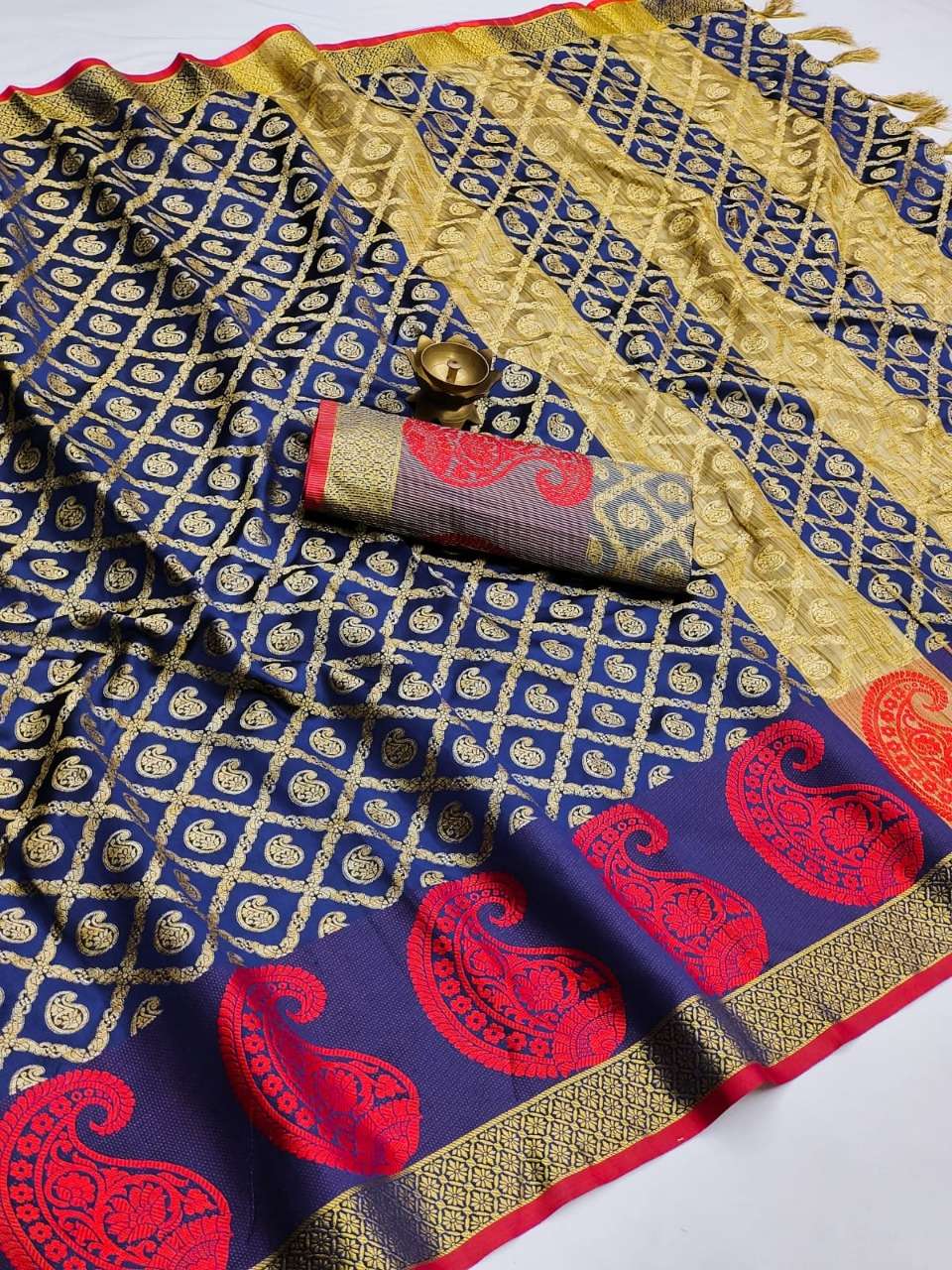 Cotton Silk with Mango print Border Saree collection