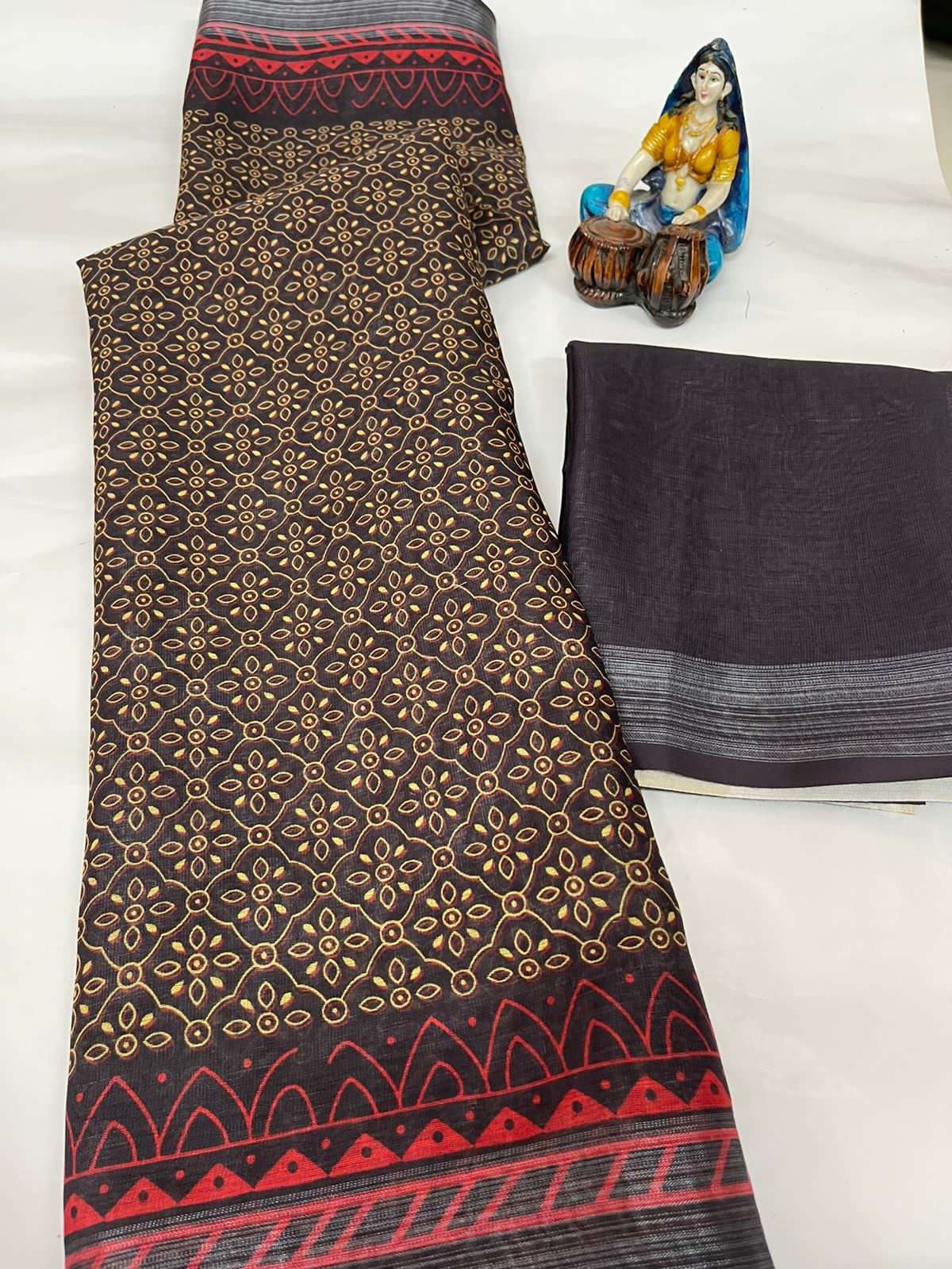 Linen With digital print Regular Wear Saree collection