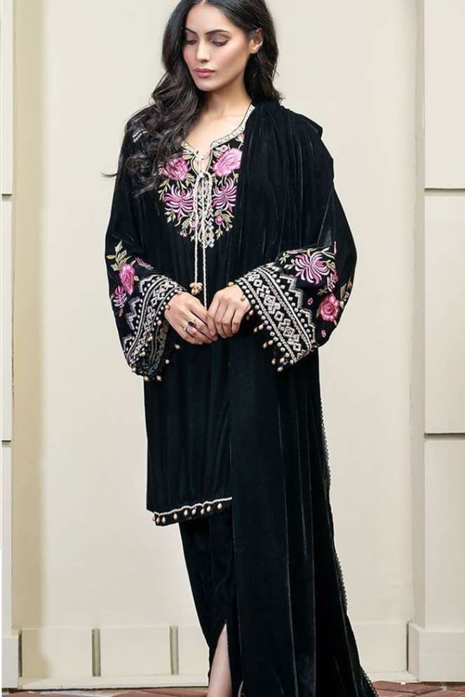 Designer stylish Tunic Embroidered Neck & Pearls kurti pant ...