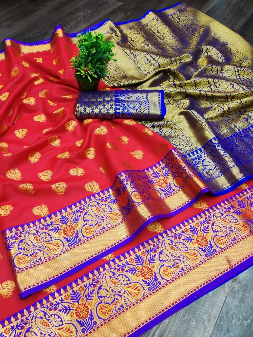 NEW COLLETION SOFT SILKY SAREES AT WHOLESALE PRICE