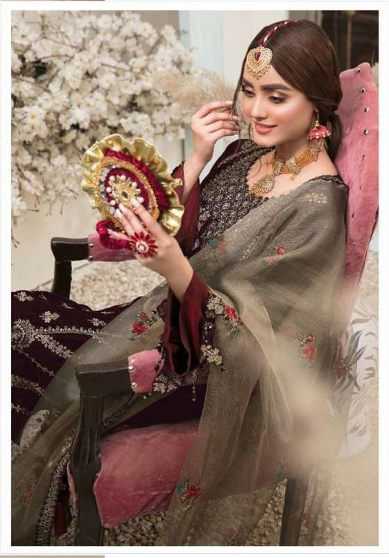 VELVET SALWAR KAMEEZ PAKISTANI STYLE CONEPT FOR PARTIES AND ...