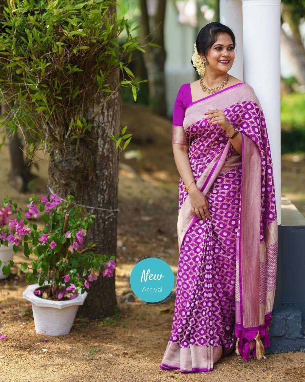 Rani Pink color Banarasi silk with SILVER ZARI BUTTA & GOLDE...
