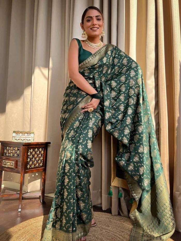 Green Color with Rich Look Pallu Banarasi silk saree collect...