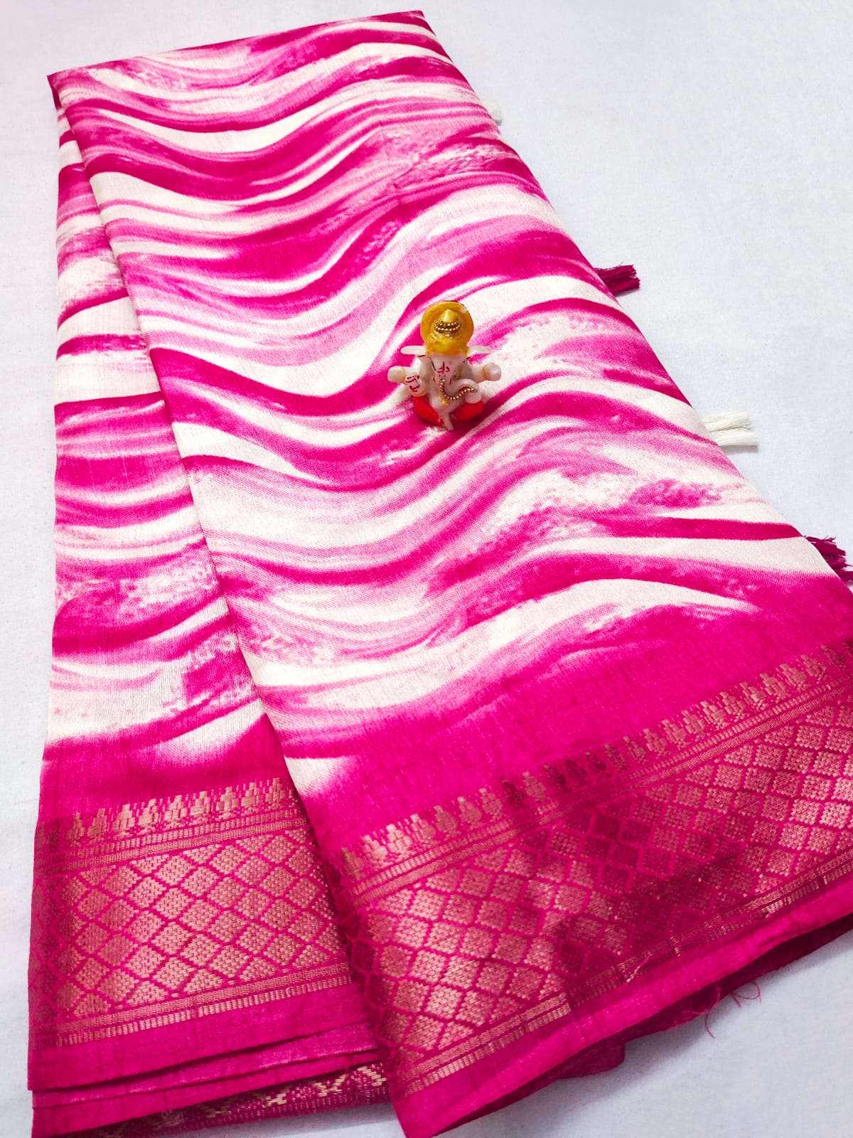 jk Dola silk with simple Look Printed Regular wear fancy sar...