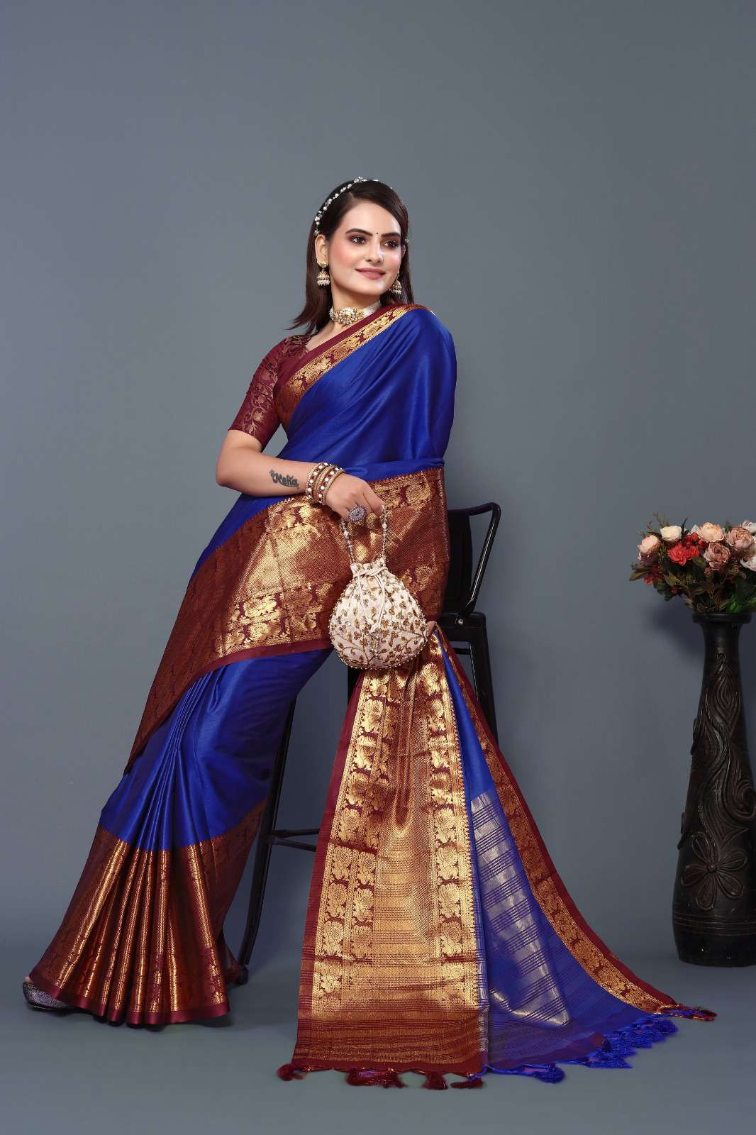 Narayan Pattu Silk with weaving border Fancy look saree coll...