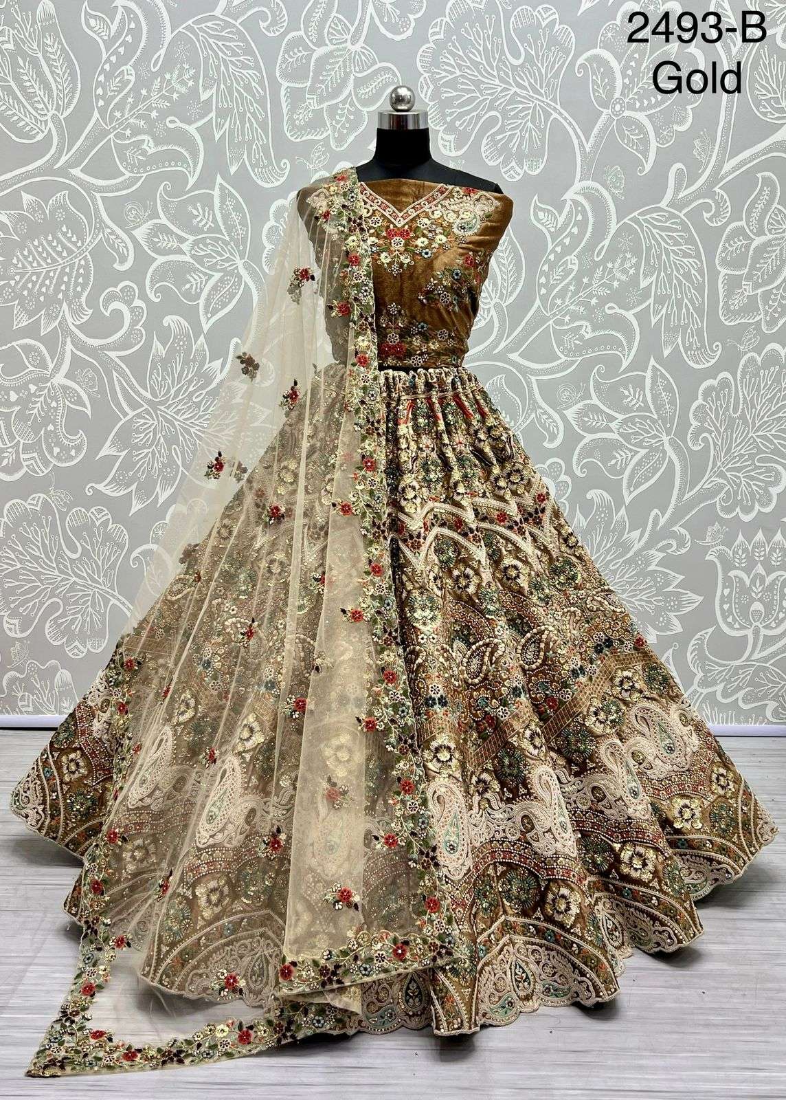 Velvet with Sequence embroidery zari work Heavy Bridal wear ...