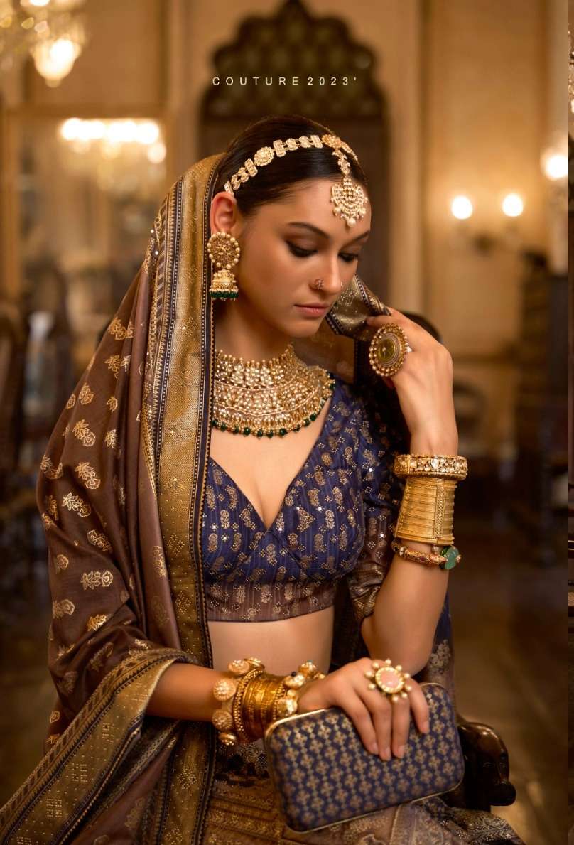 Rewaa fashion Taj Mahal Silk aari work  with Rajwadi Style d...