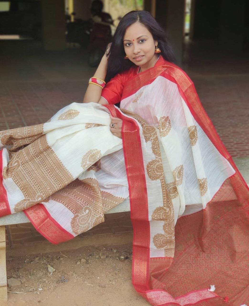 Durga Puja Special Rich look Red & white color Silk with wea...