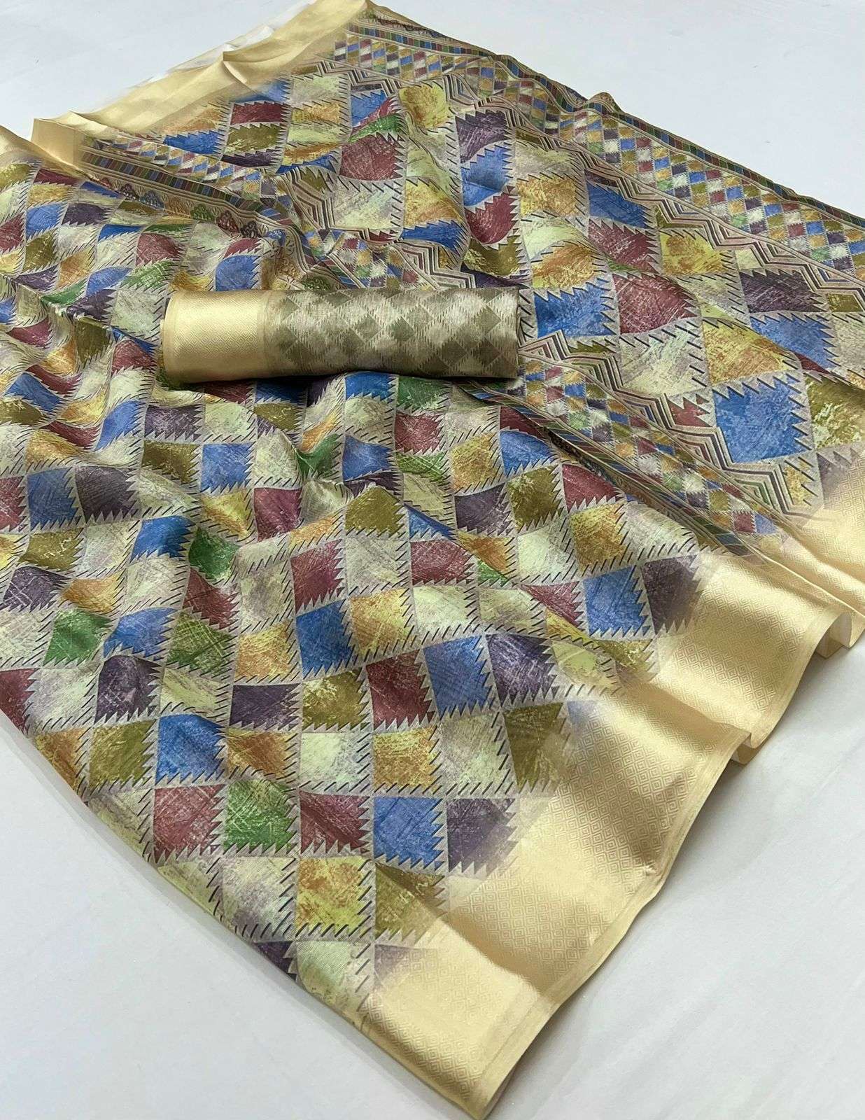 Soft Cotton silk with digital Printed Regular wear saree col...