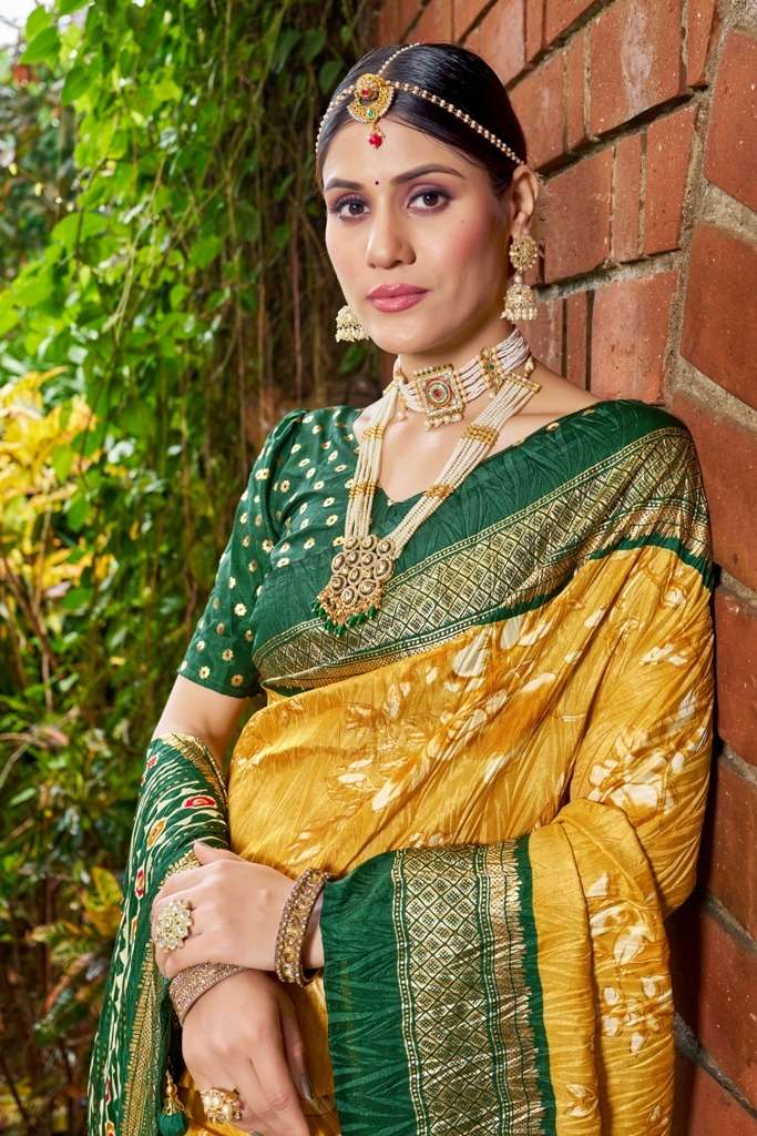 Banarasi silk with Foil Patola Printed Crush Design saree co...