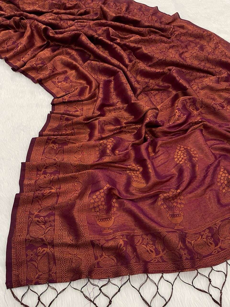 Fancy Kuber Pattu Silk with Rich look Pallu saree collection...