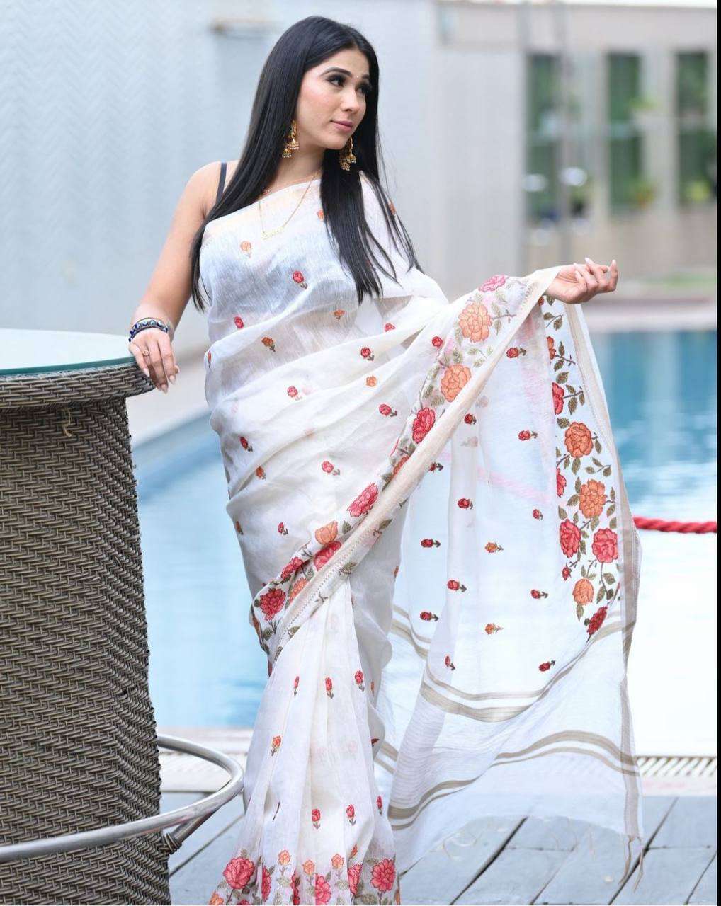 Linen with Printed White color Fancy saree collection at bes...
