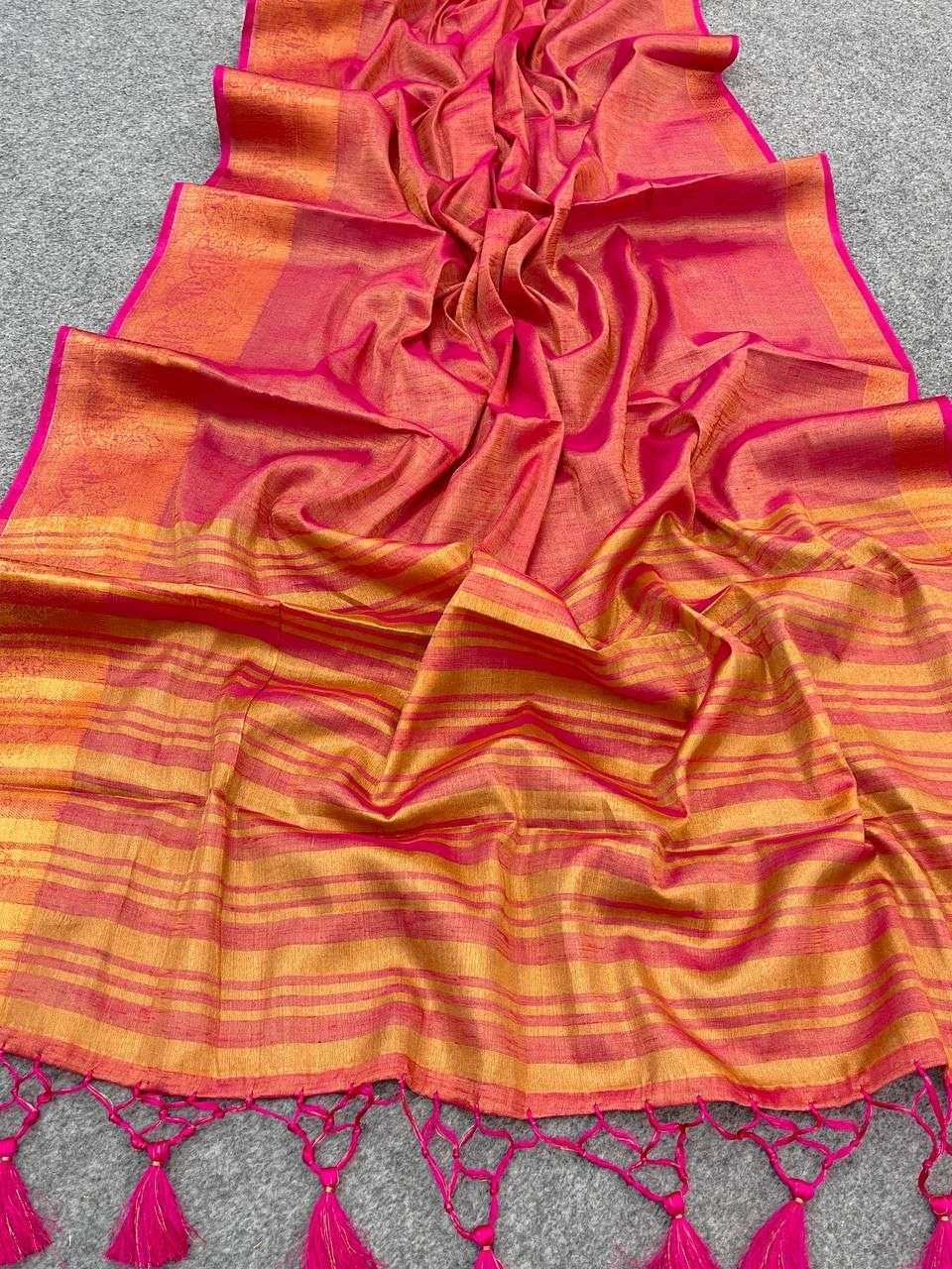 Party wear look Gajari Colour Banarasi silk saree collection...
