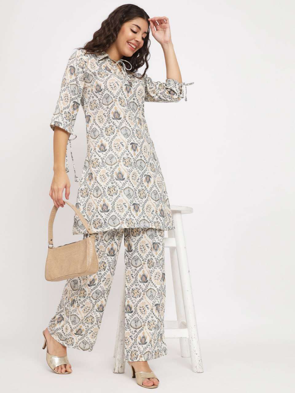 LIGHT COLOR COORD SET WITH BEAUTIFUL PRINT AT WHOLESALE RATE...
