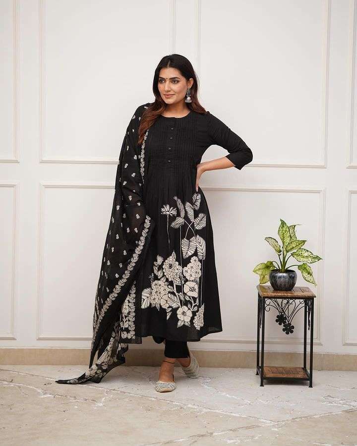 PARTY WEAR LOOK BLACK COLOUR FLOWER PRINTED READYMADE SUITS 