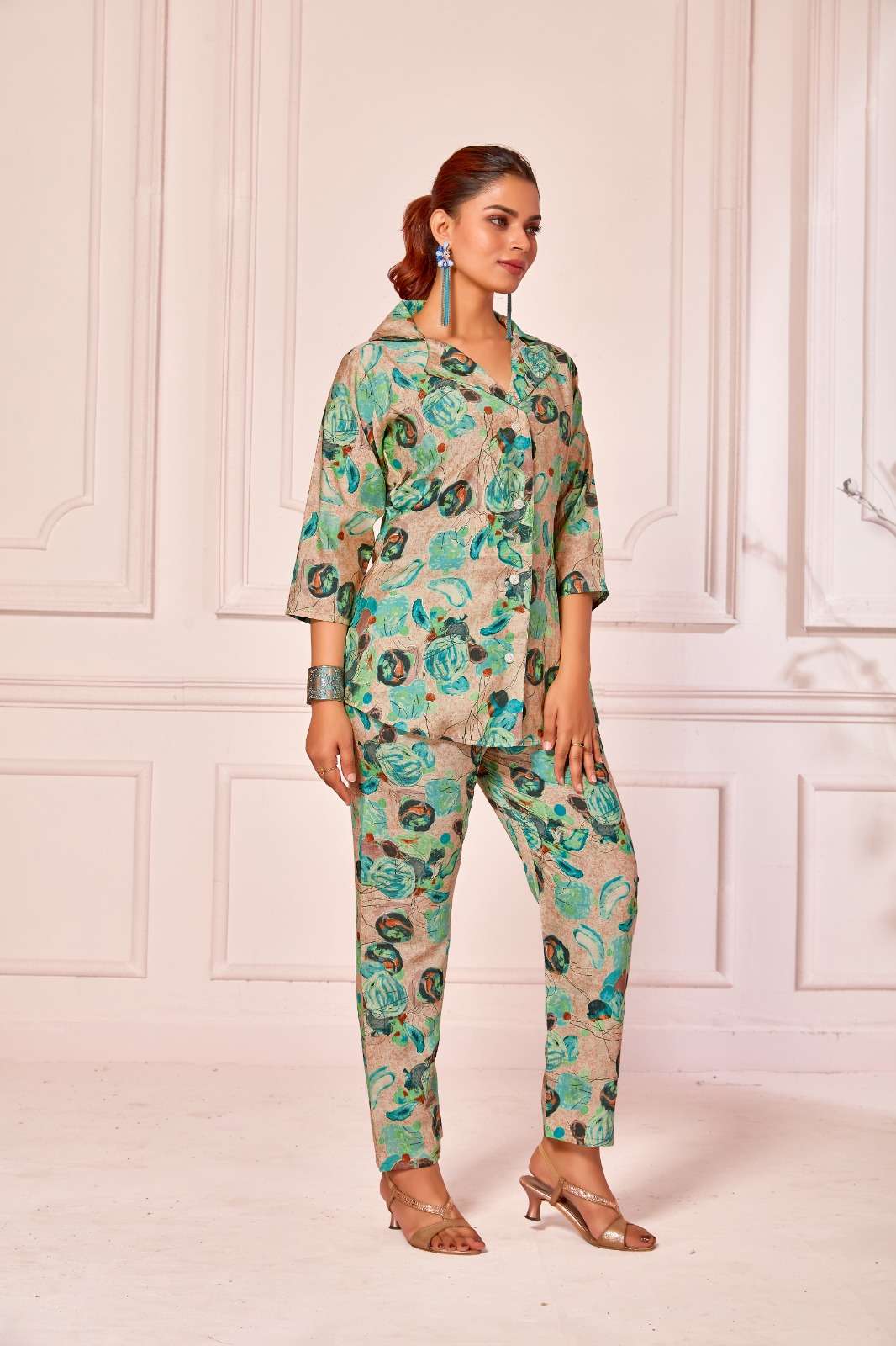 SUMMER SPECIAL MUSLIN SILK WITH PRINTED CO ORD SET COLLECTIO...