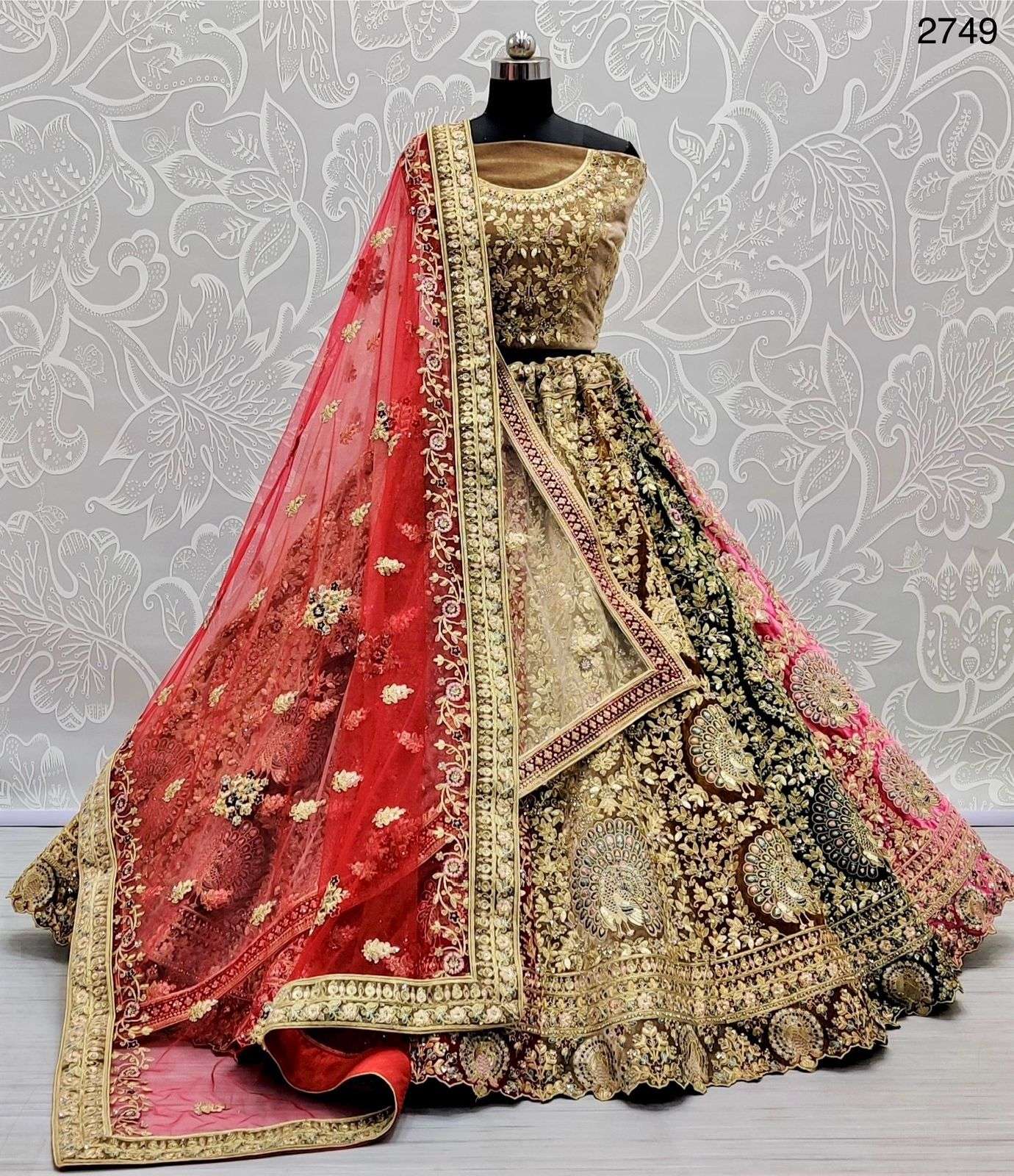 BIRDAL SPECIAL HEAVY LOOK DESIGNER VELVET LEHENGA CHOLI SUPP...