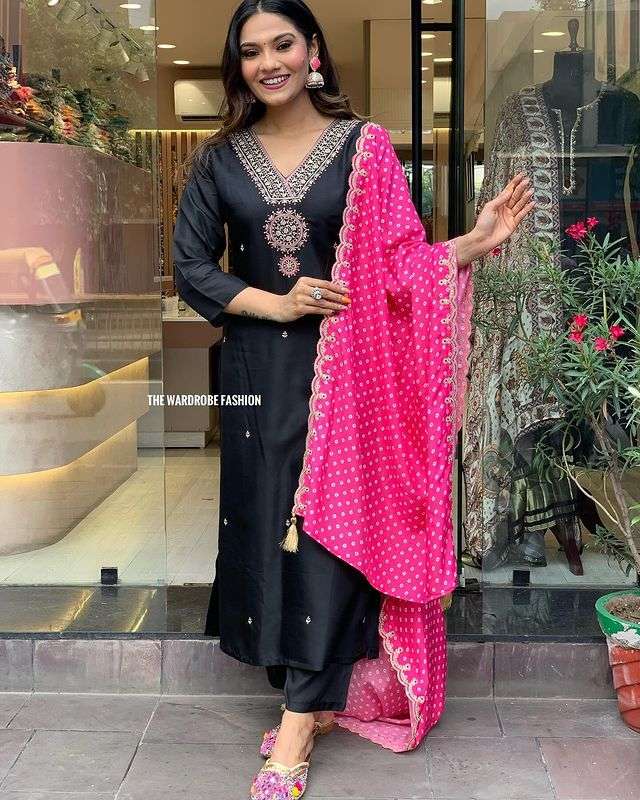 BLACK COLOUR BANARASI SILK READYMADE SUITS SUPPLIER IN SURAT...