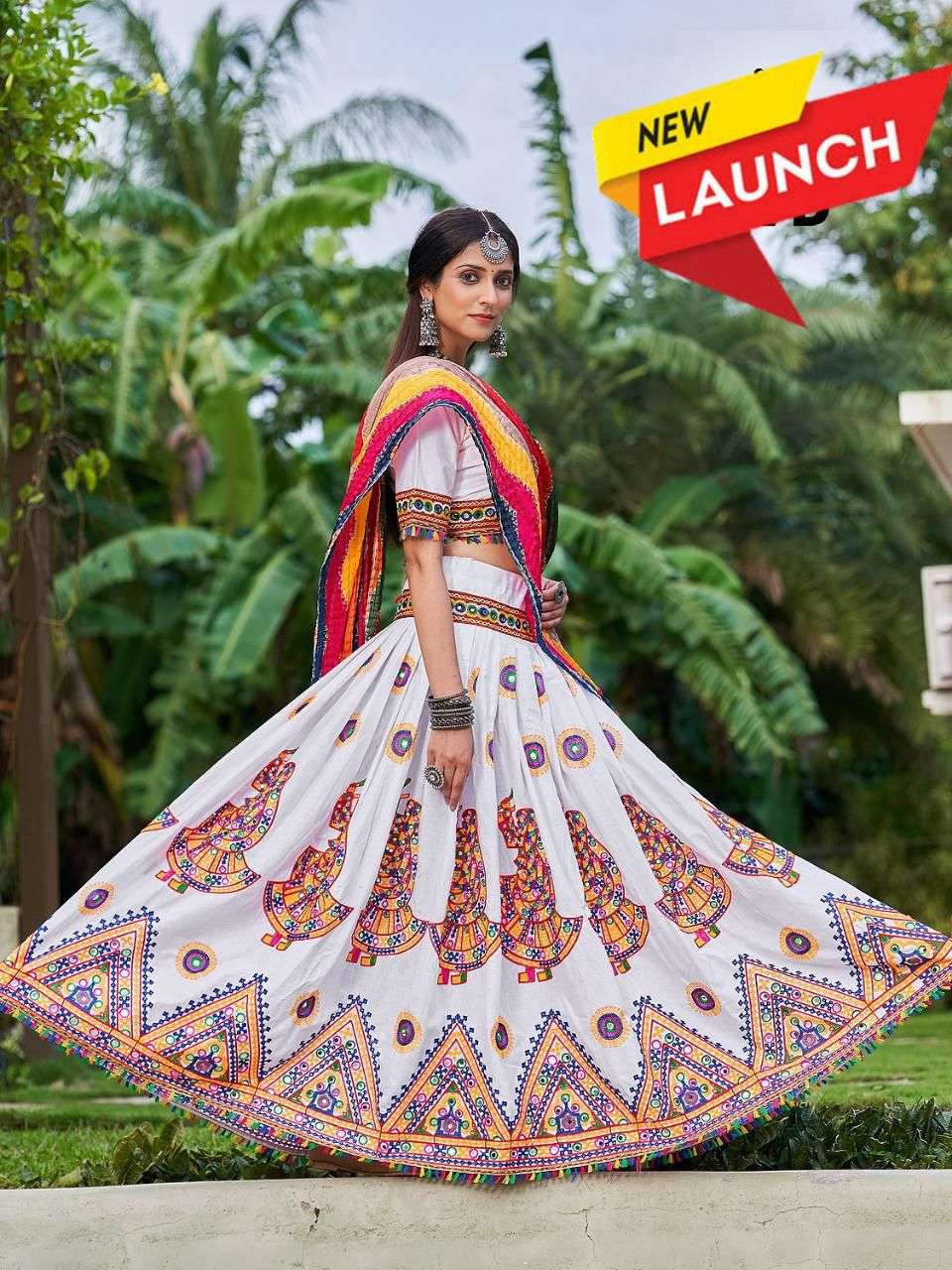 NAVRATRI SPECIAL COTTON WITH KACH BAVALIYA WORK LEHENGA CHOL...