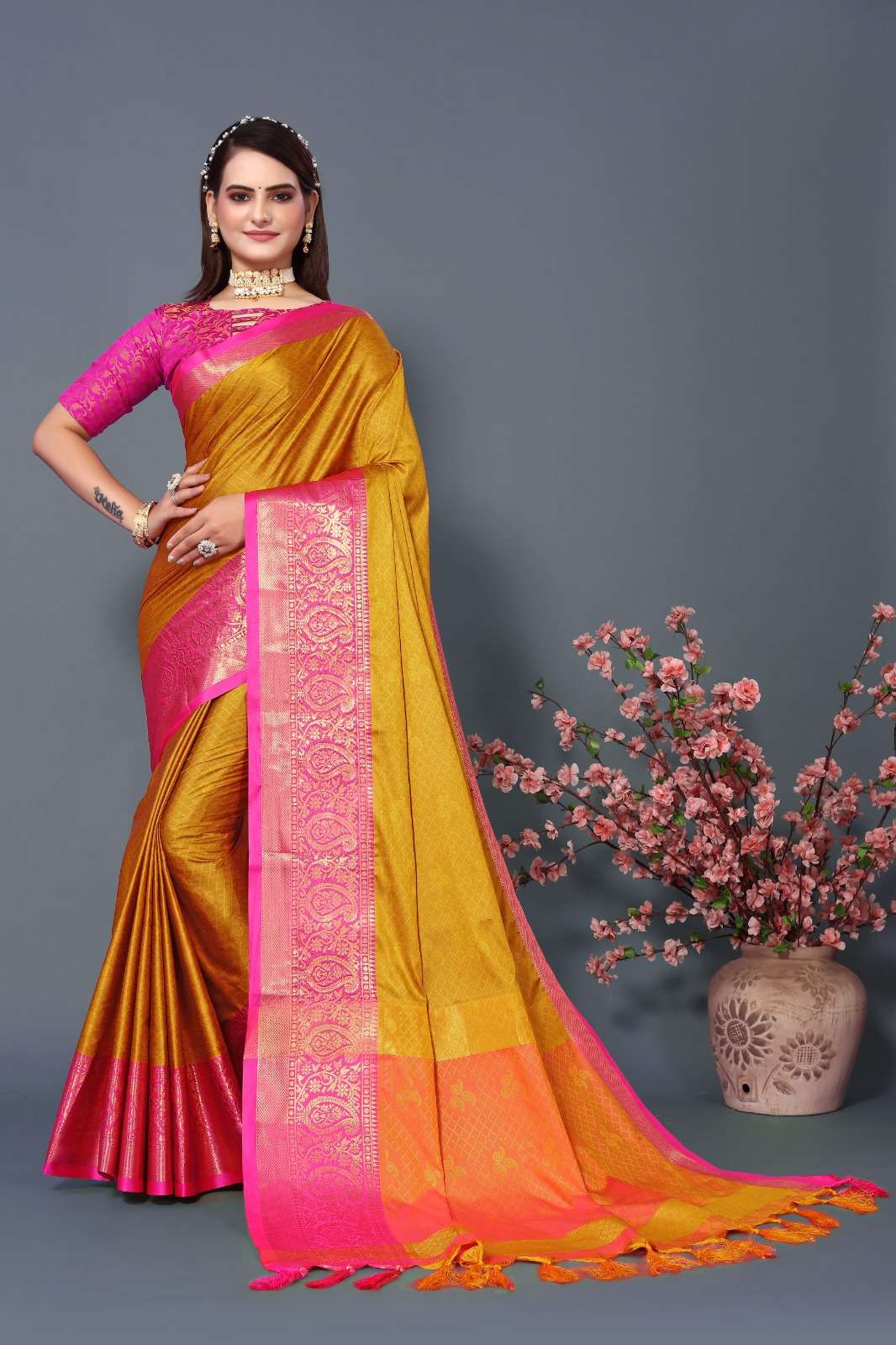 SOFT BANARASI SILK WEAVING BORDER SAREE SUPPLIER IN SURAT