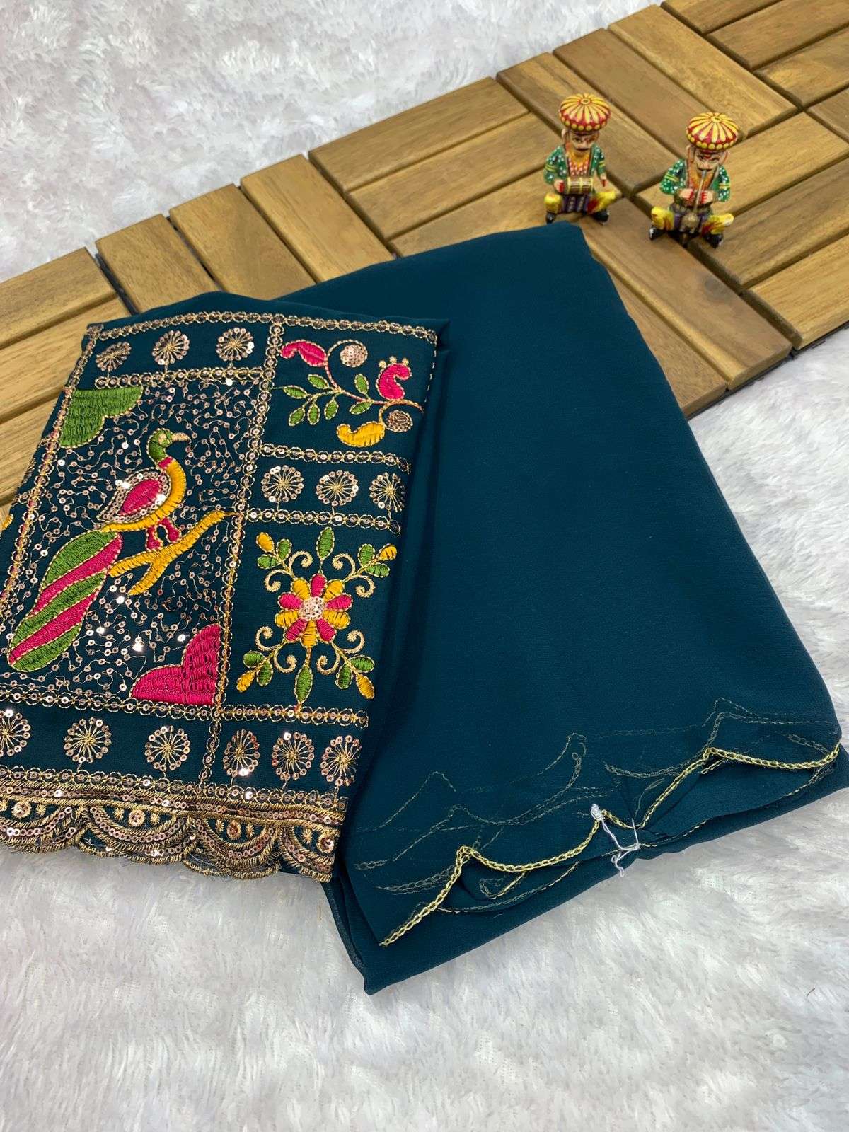 HEAVY EMBROIDERY WORK BLOUSE WITH PLAIN GEORGETTE SAREE SUPP...