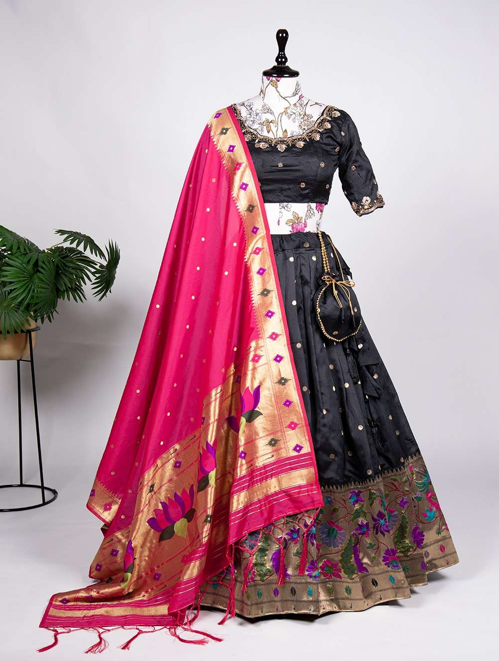 PAITHANI DESIGNER SILK FANCY LOOK LEHENGA CHOLI SUPPLIER IN ...