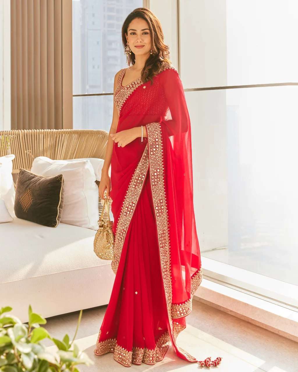 RED SHADES GEORGETTE WITH HEAVY BORDER BOLLYWOOD STYLE SAREE...