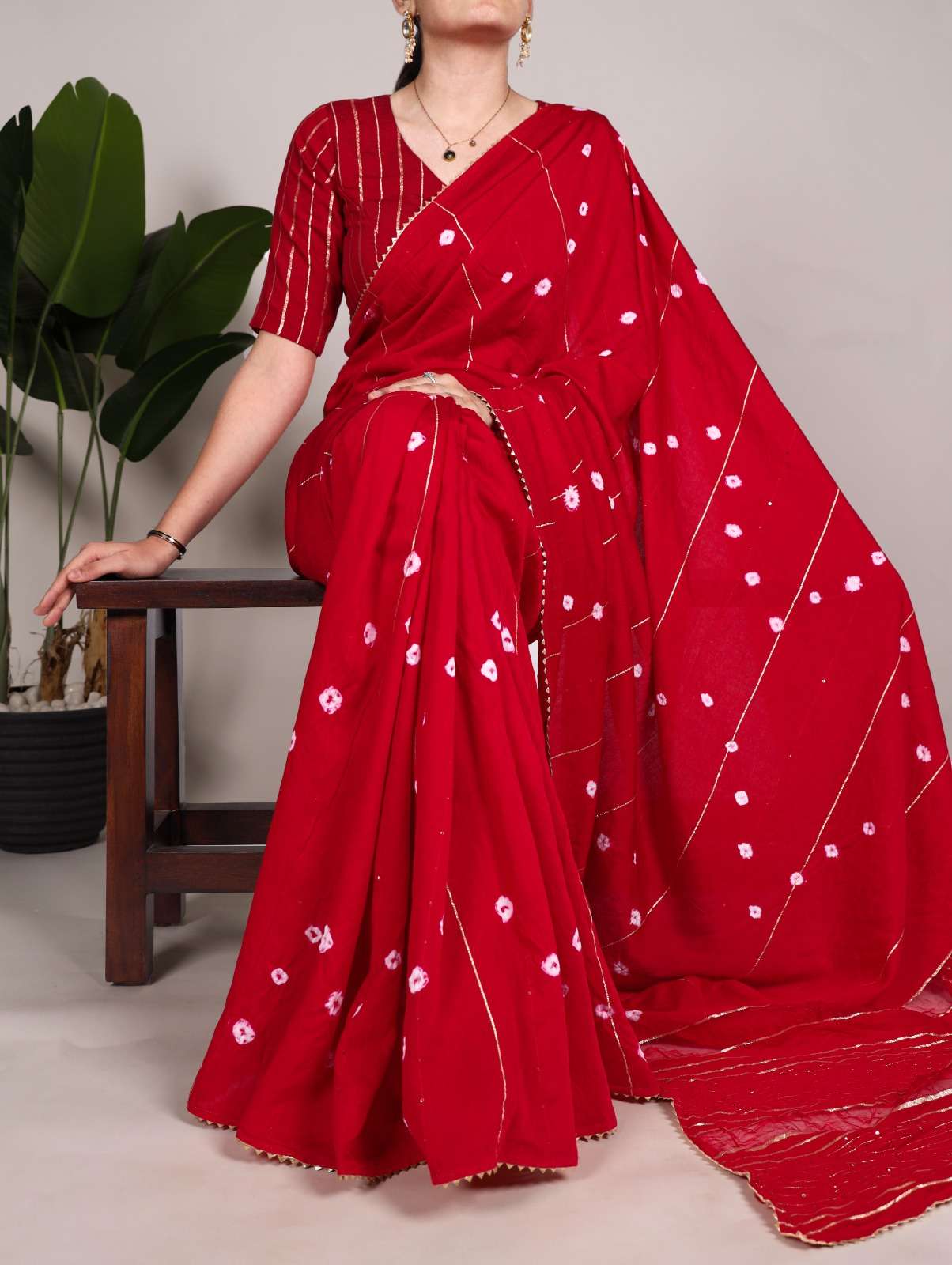 Traditional Look Red Shades Viscose Silk Fancy Look Saree Su...