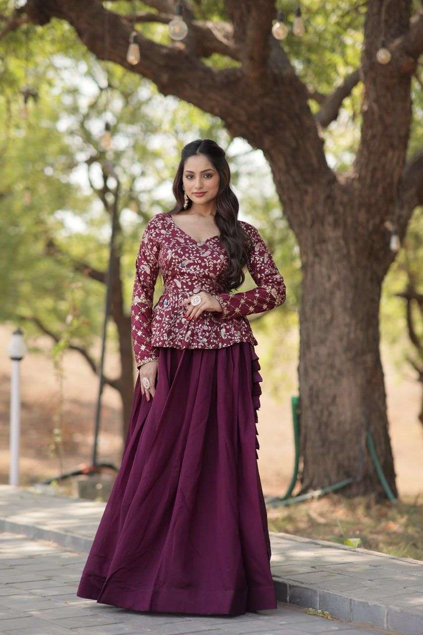 VICHITRA SILK WEDDING SPEICAL DESIGNER CROP STYPE LEHENGA CH...