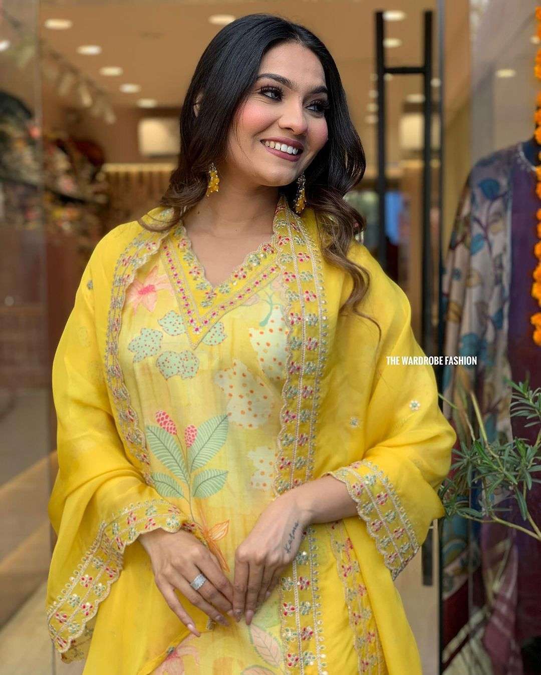 LADY FESTIVAL SPECIAL YELLOW DESIGNER SILK SUIT WHOLESALE PR...