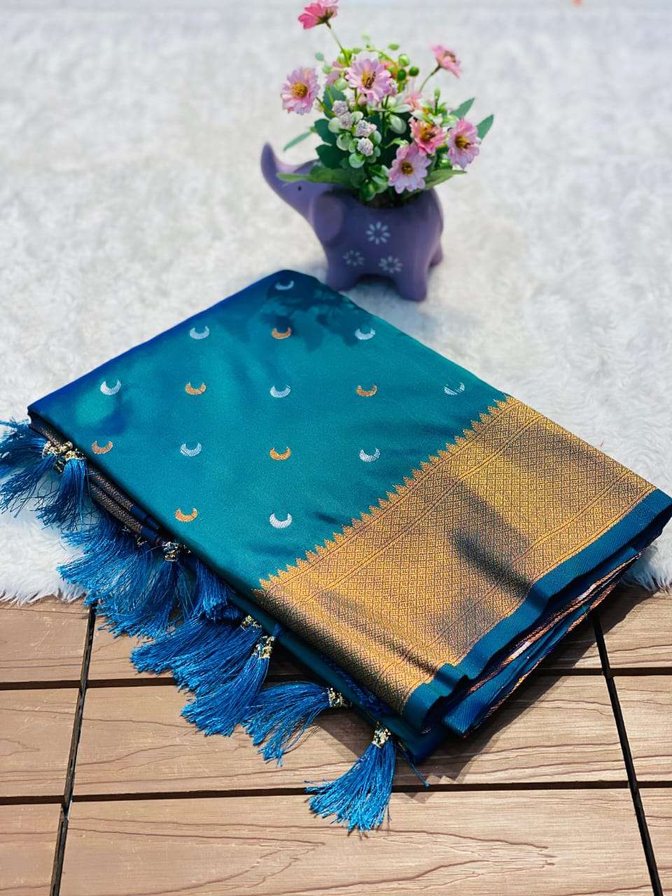 PAITHANI LOOK SOFT SILK WEAVING EXCLUSIVE LOOK SAREE SUPPLIE...