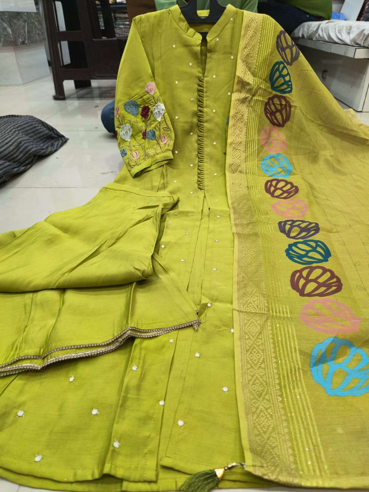 TS ROMAN PRETTY LINER SUIT CUTE DUPATTA READY MADE DEALER IN...