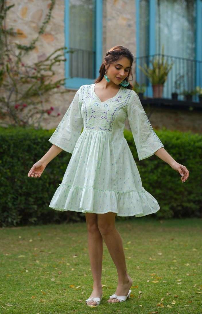 CASUAL WEAR TUNIC ONE PICECS FOR WOMEN COLLEGE & OFFICE CLOT...