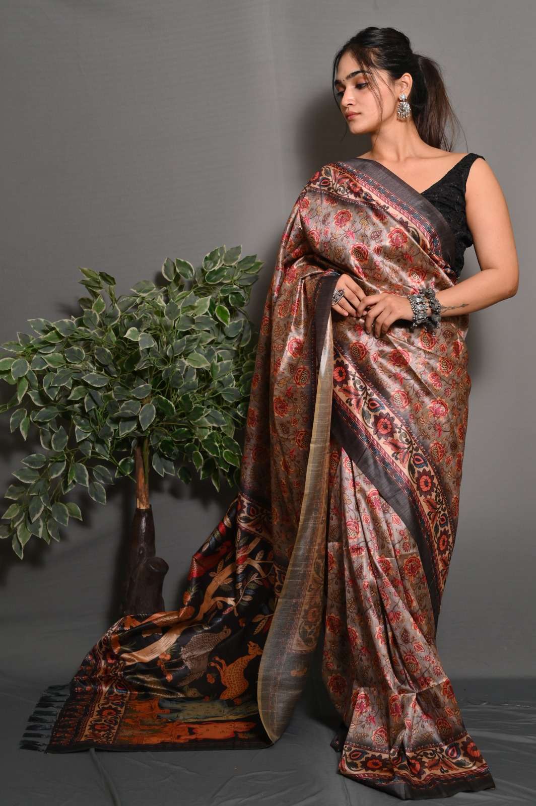ZEEL BEAUTIFUL SOFT LICHI SILK SAREE DIGITAL PRINT DAILY WEA...