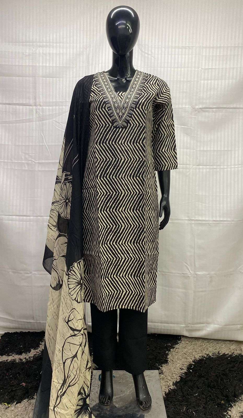 SIARA 1010 1011 BLACK WHITE COTTON 3 PIECE SALWAR KAMEEZ SUP...