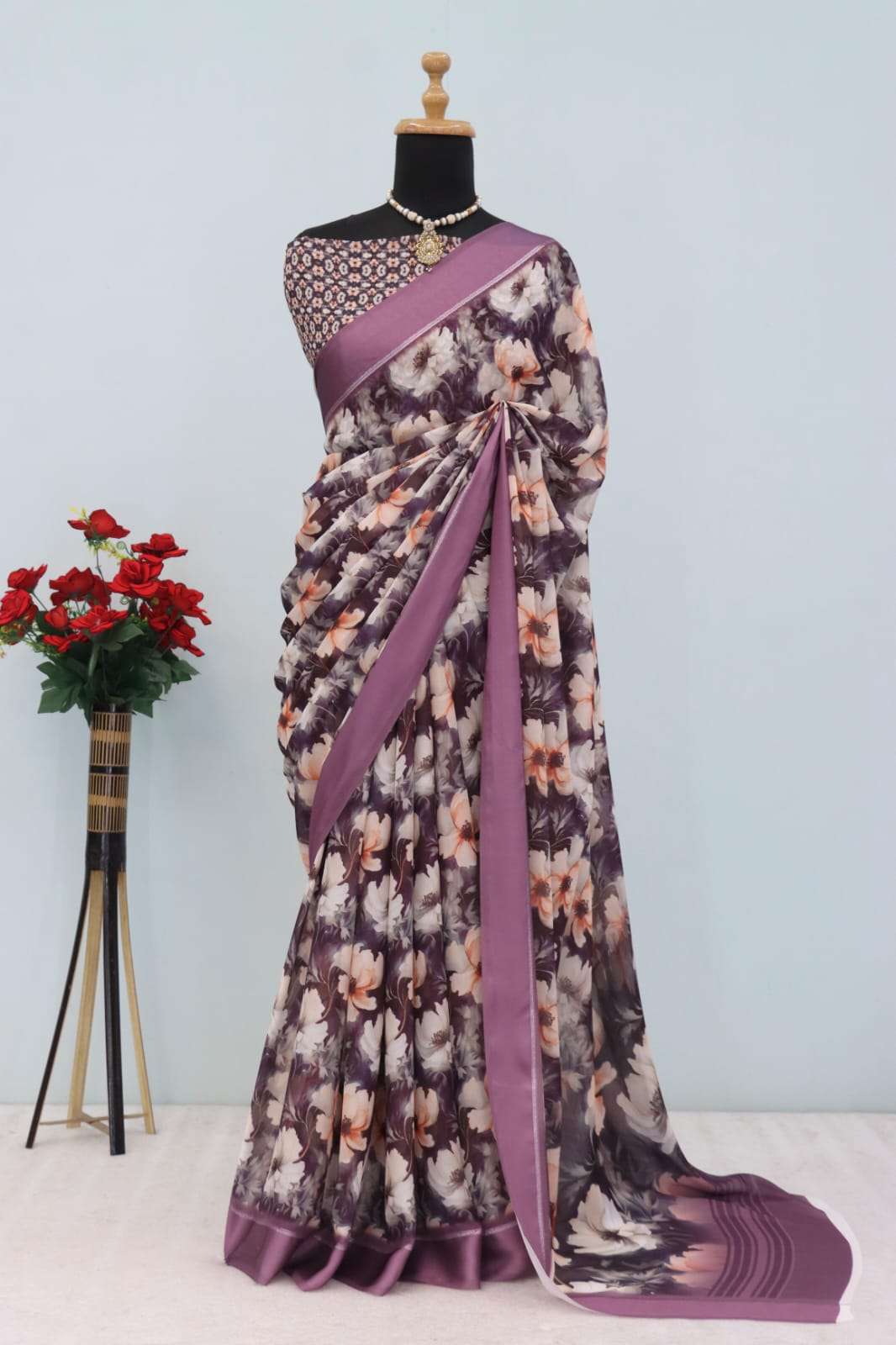 Moss chiffon selfie sarees with floral print at best rates
