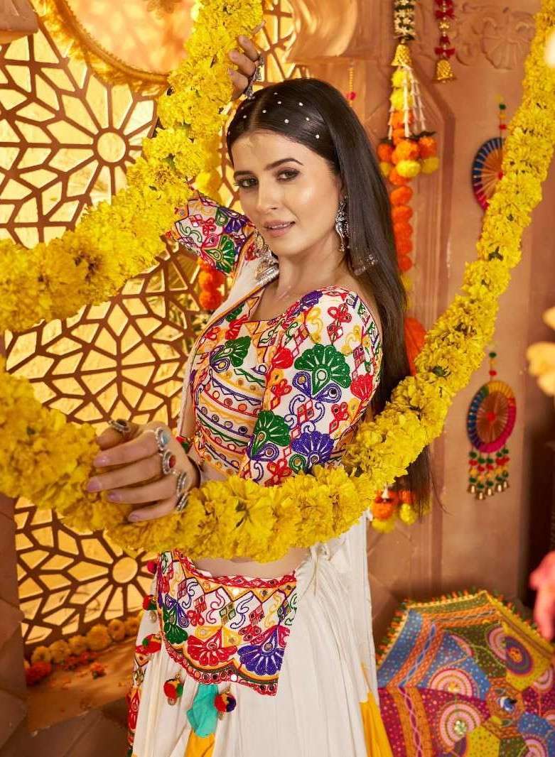 NAVRATRI FESTIVAL SPECIAL TRADITIONAL LOOK LEHENGA CHOLI BY ...