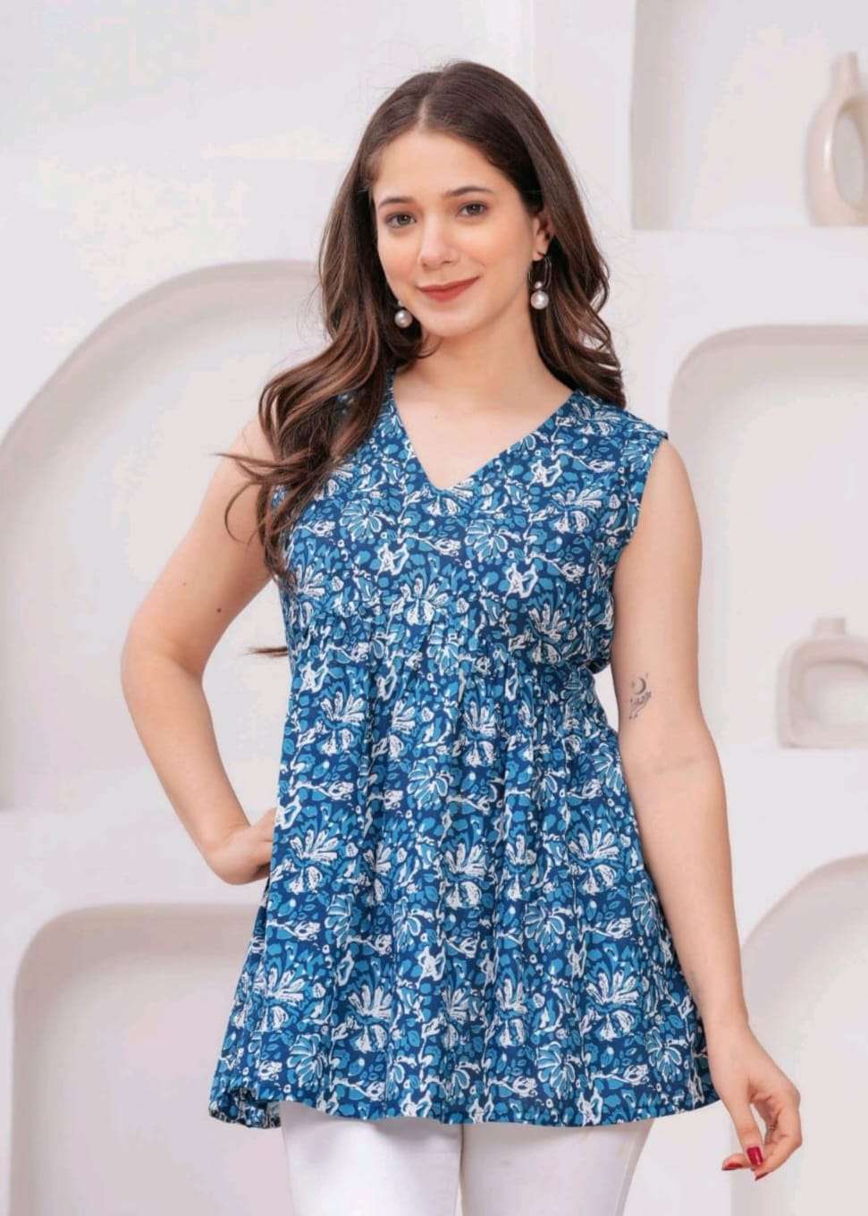 OF TOP TUNIC SLEEVELESS KURTI FOR GIRLS COLLECTION WESTERN C...
