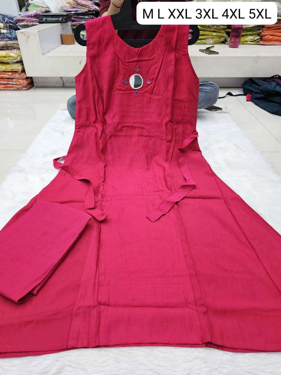 CLASSIC LOOK OFFICE & COLLEGE WEAR MIROR NECK KURTI PALAZZO ...