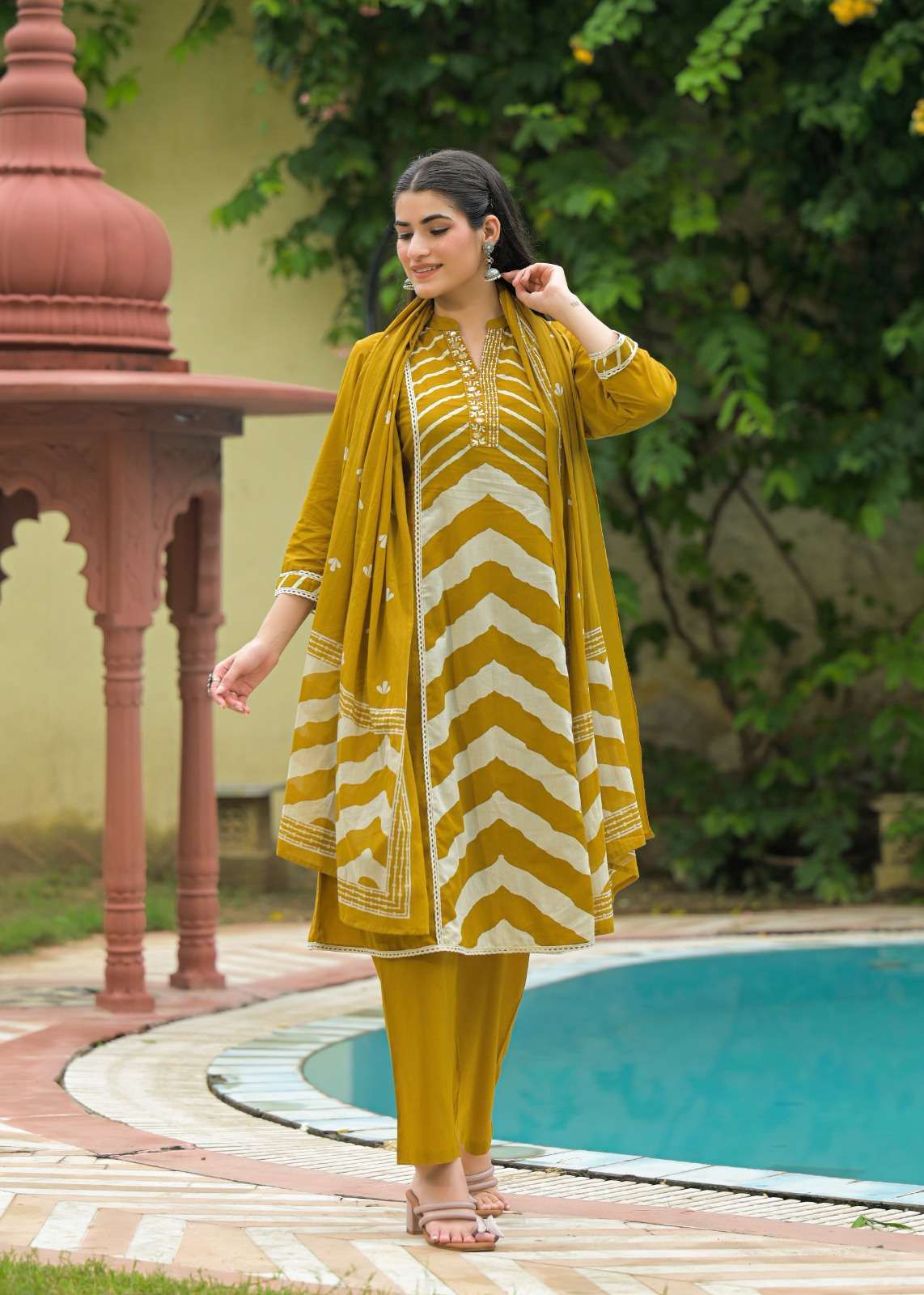 K 344 CASUAL FASHION GIRL FANCY COTTON SUIT TO SIMILAR DESIG...