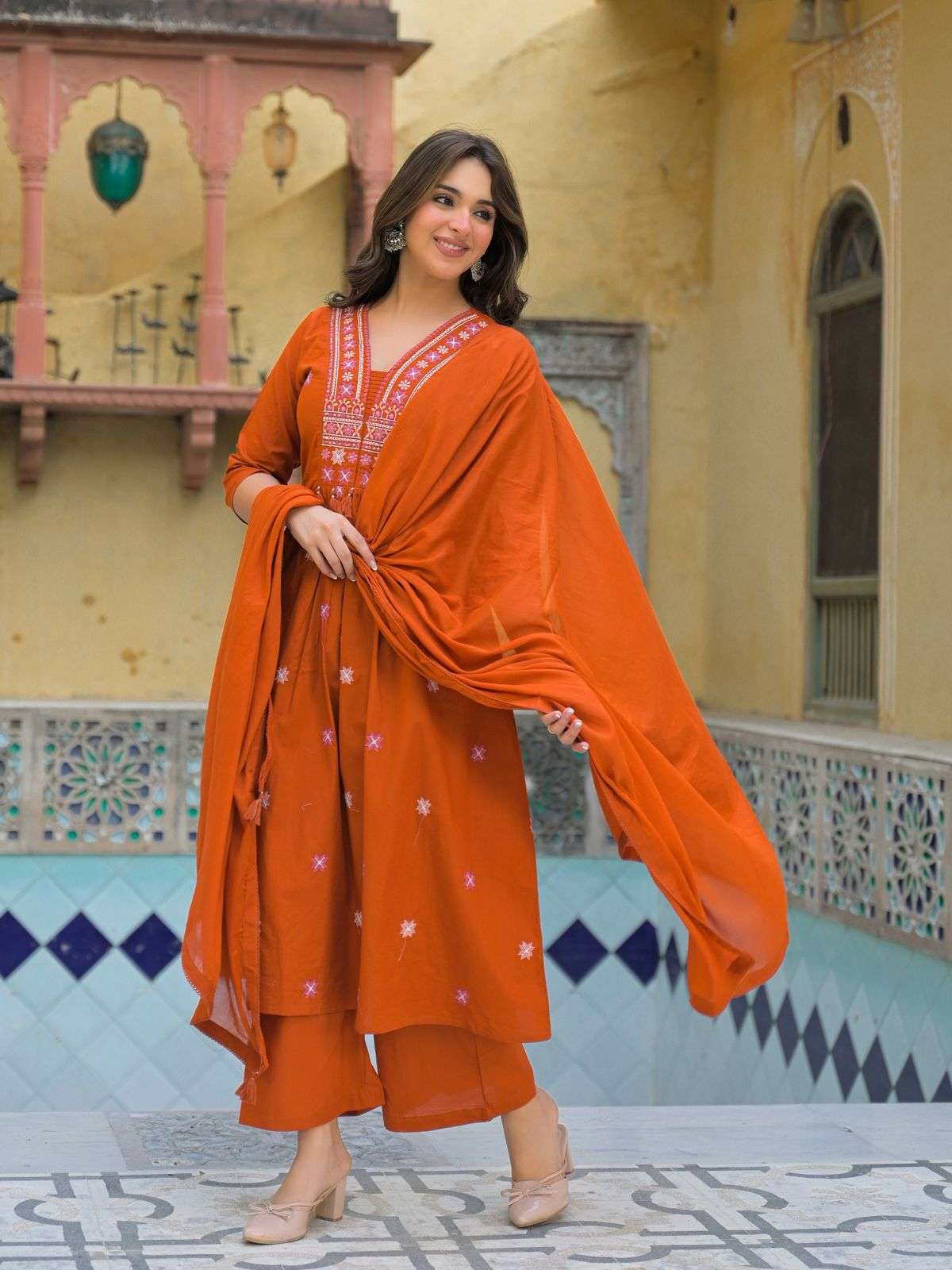 K 434 NEW TRENDING FESTIVAL 3 PIECE LAIDES COTTON RESHAM WOR...