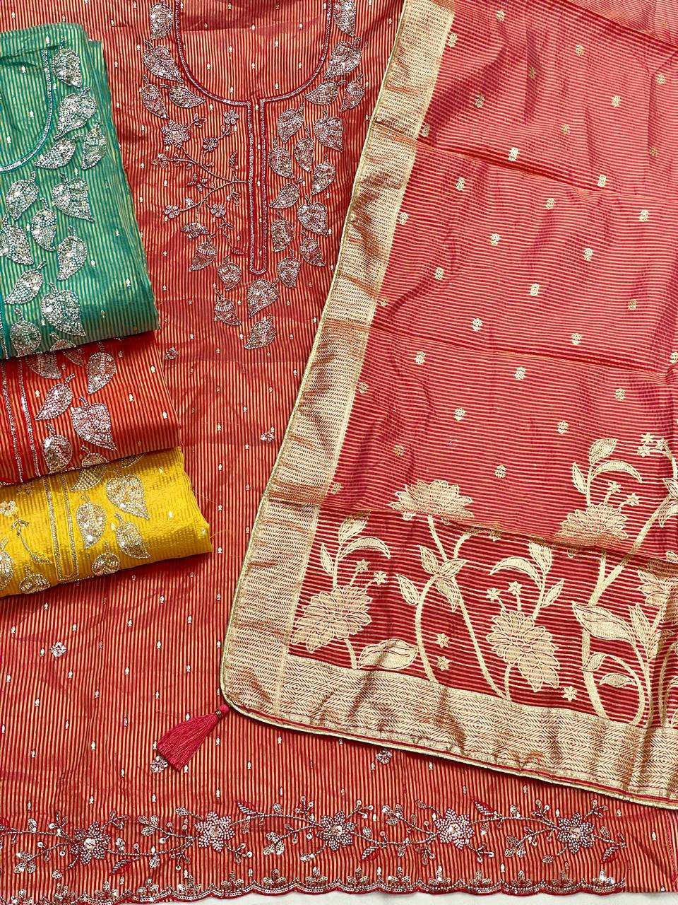 SIARA SHIMMER JACQUARD LINING PATTAN BUTI SUIT UNSTITCH SET ...