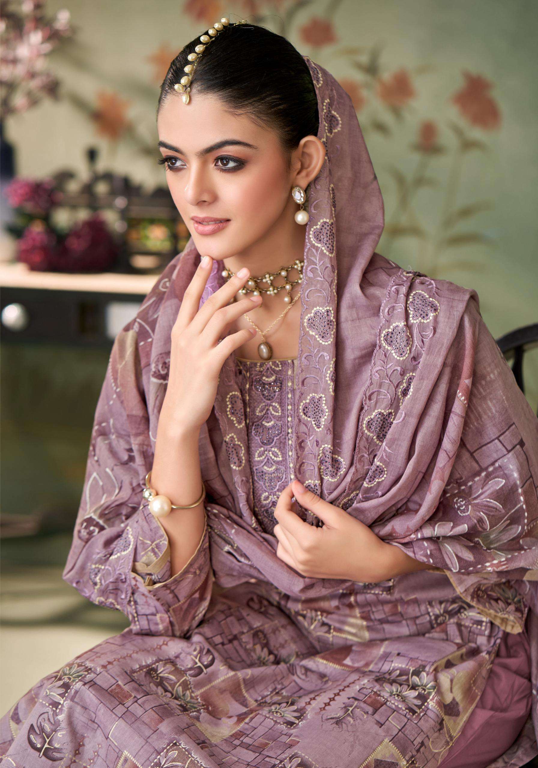 ALOK SUIT ZARKAN QUEEN CAMBRIC COTTON FLORAL PATTERN SUIT IN...