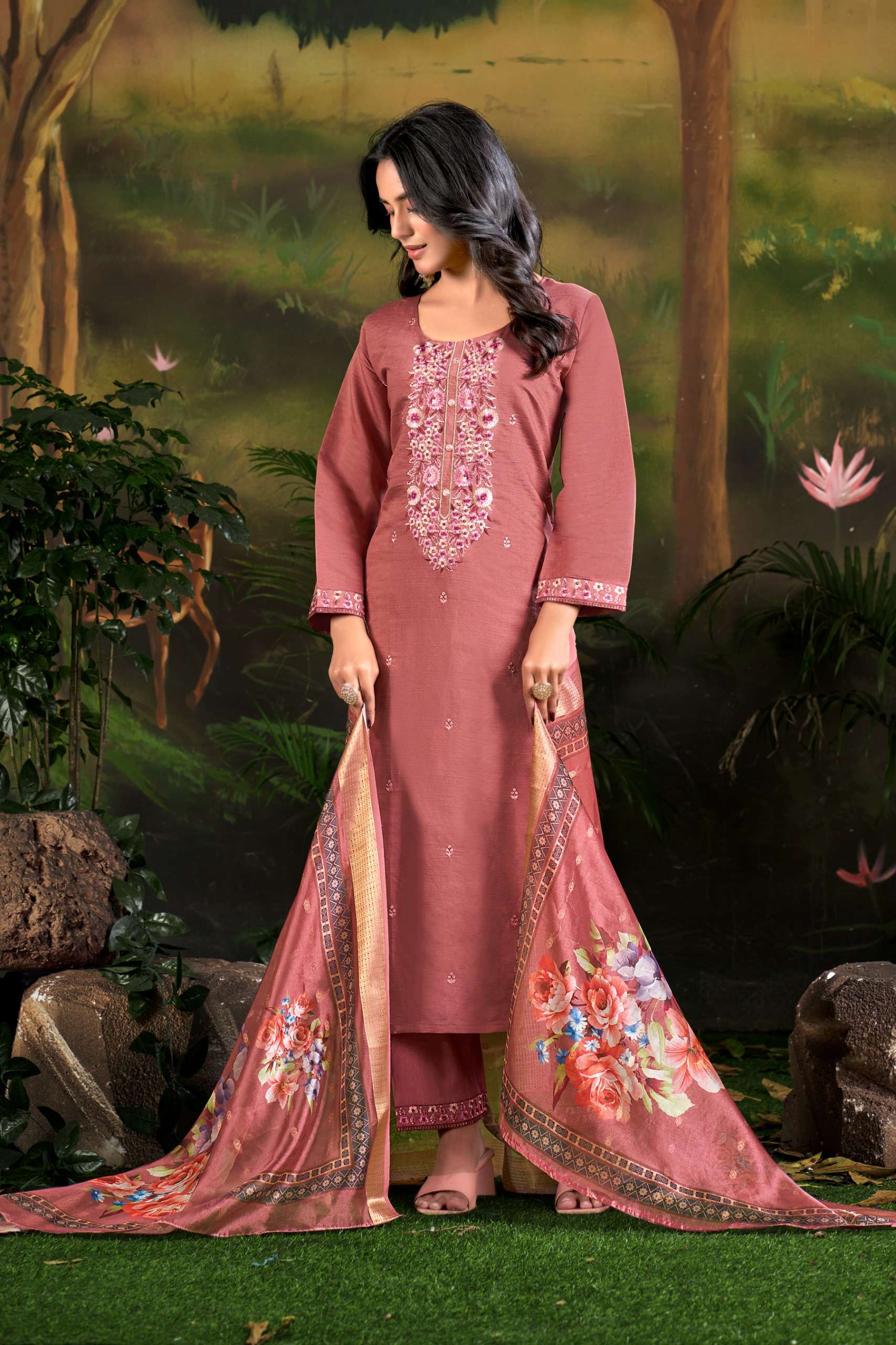 BOUTIQUE ATTRACTIVE FOIL PRINT WORKFUL SALWAR SUIT RESELLER ...